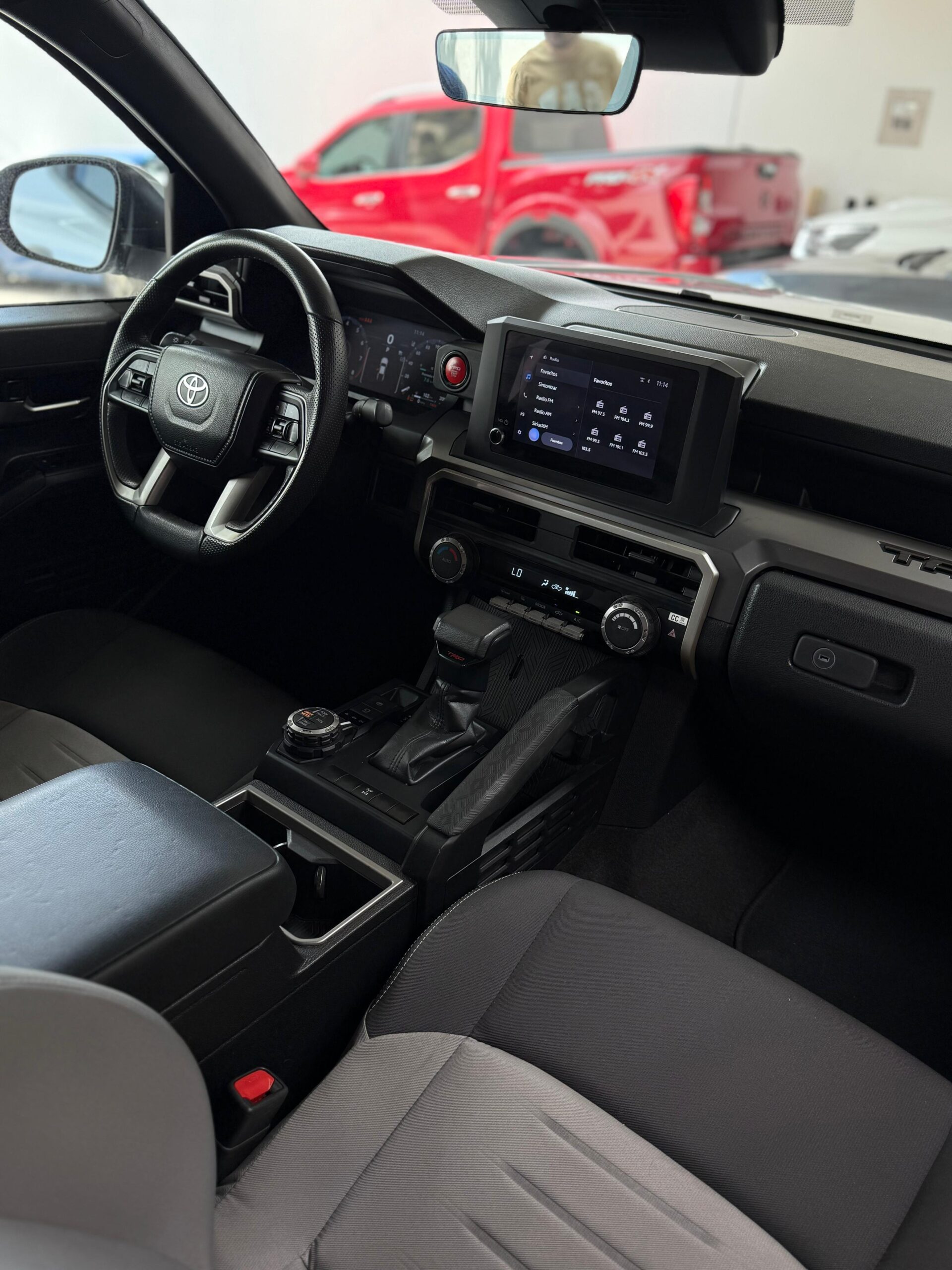 
								TOYOTA TACOMA 2024 TRD Off Road full									