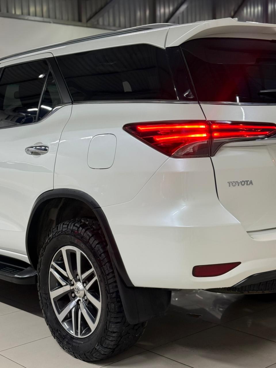 Toyota Fortuner SRV 2017