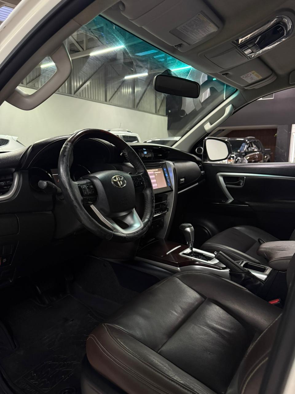 Toyota Fortuner SRV 2017