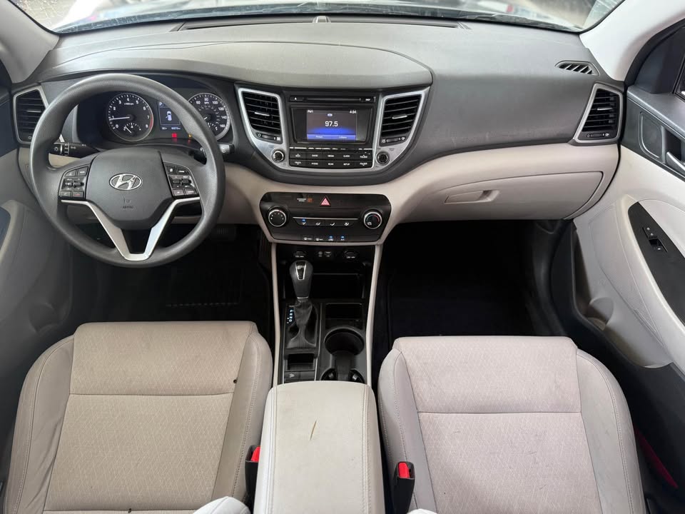 
								Hyundai Tucson 2018 full									