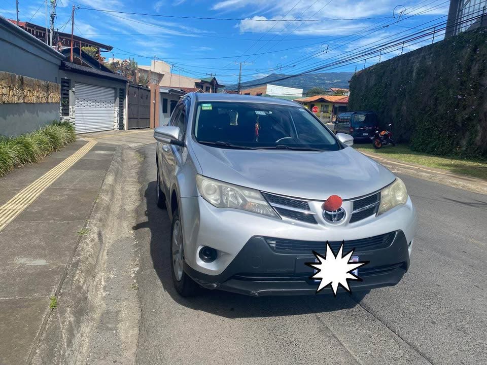 
								Toyota RAV4 2016 full									