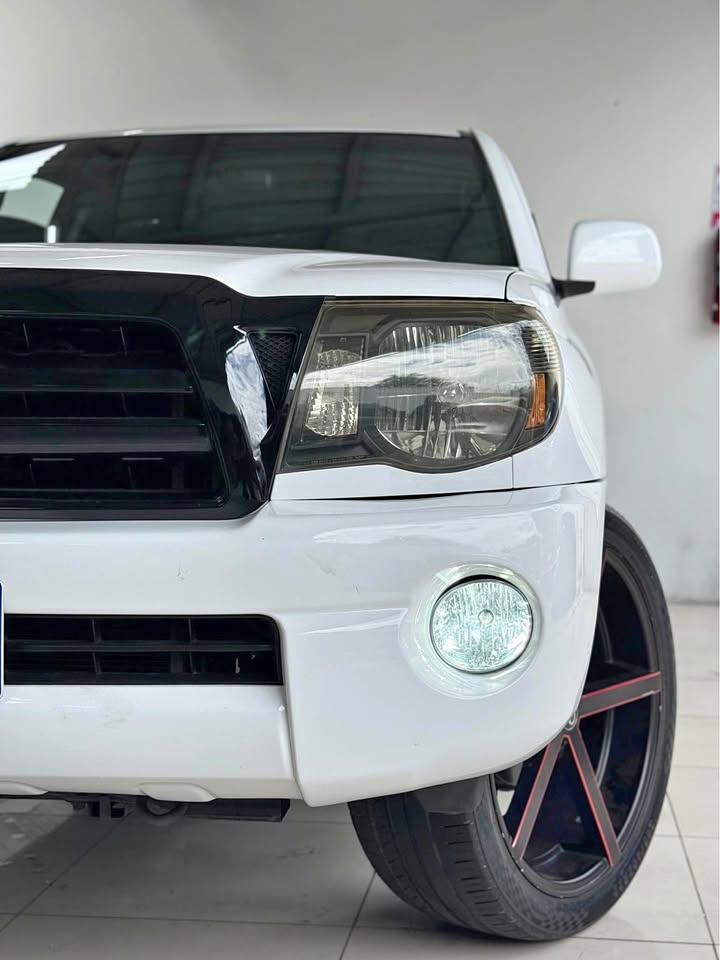 
								Toyota Tacoma SR5 2006 full									