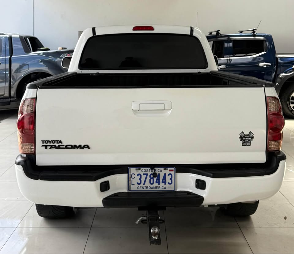
								Toyota Tacoma SR5 2006 full									