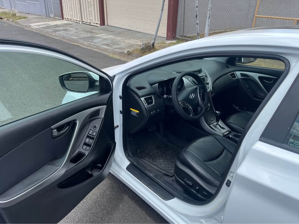 
								Hyundai Elantra 2013 Limited full									